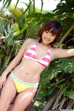 穿成八零异能女